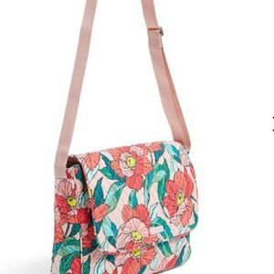 VINTAGE FLORAL ESSENTIAL MESSENGER BAG